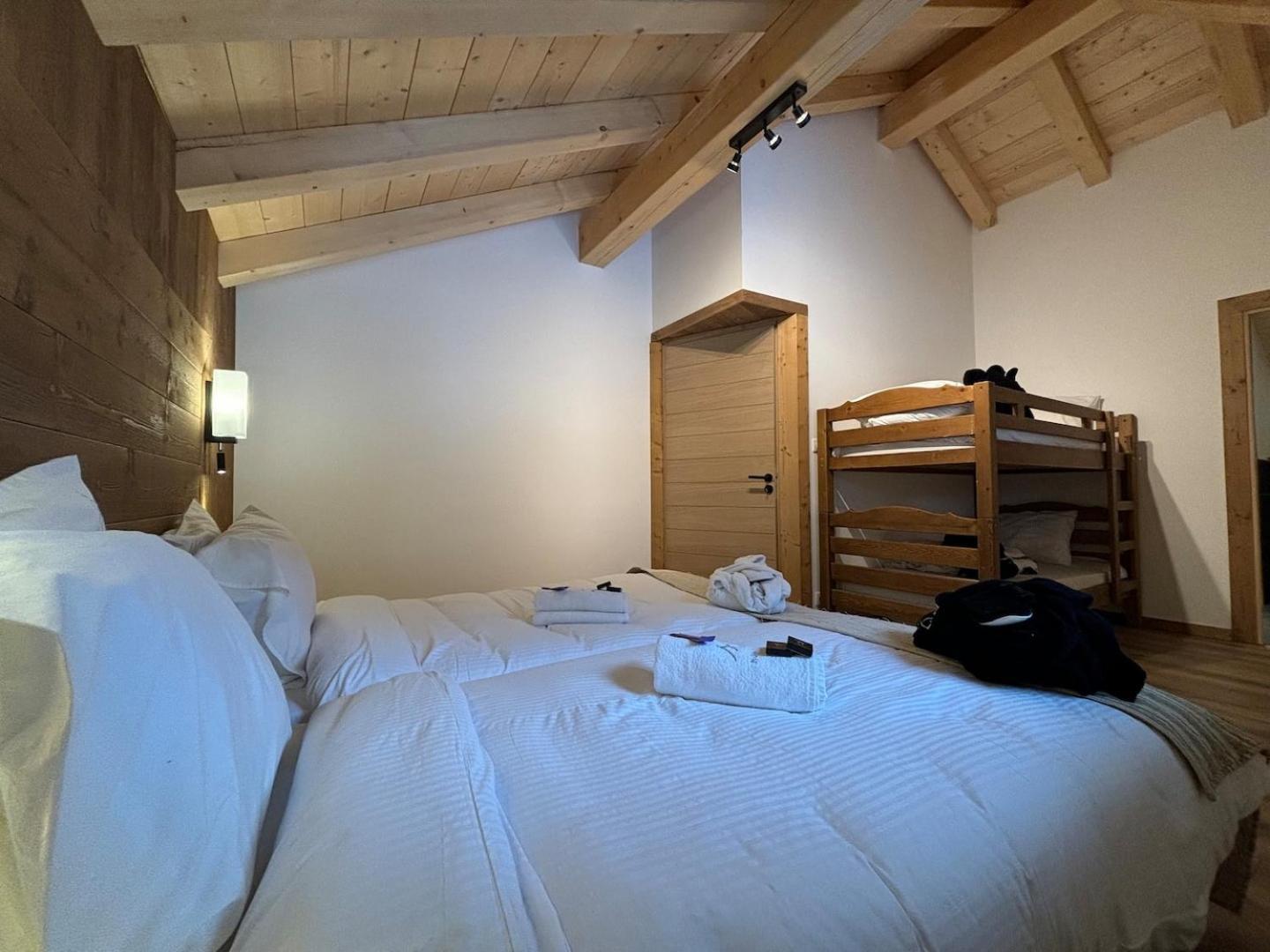 Chalets, Les Crozats Монрйон Екстер'єр фото